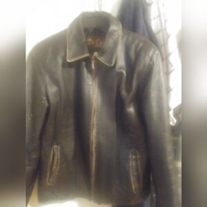De Cuir Elegant Black Leather Jacket